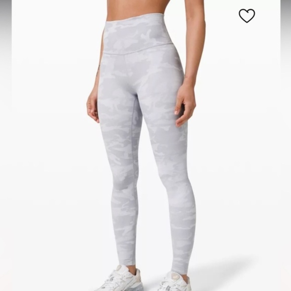 Lululemon sz 6 light grey camo Wunder Under Tight high rise 25” inseam leggings
